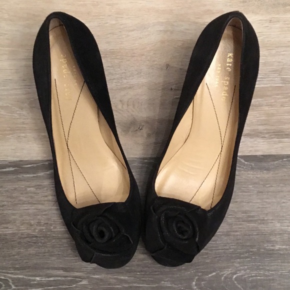 Kate Spade Rosette Heels - Picture 3 of 8